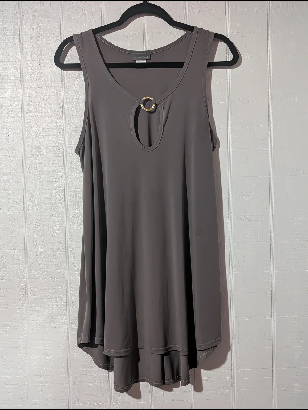 Jordan Taylor Taupe Sleeveless Keyhole Tank with Gold Ring